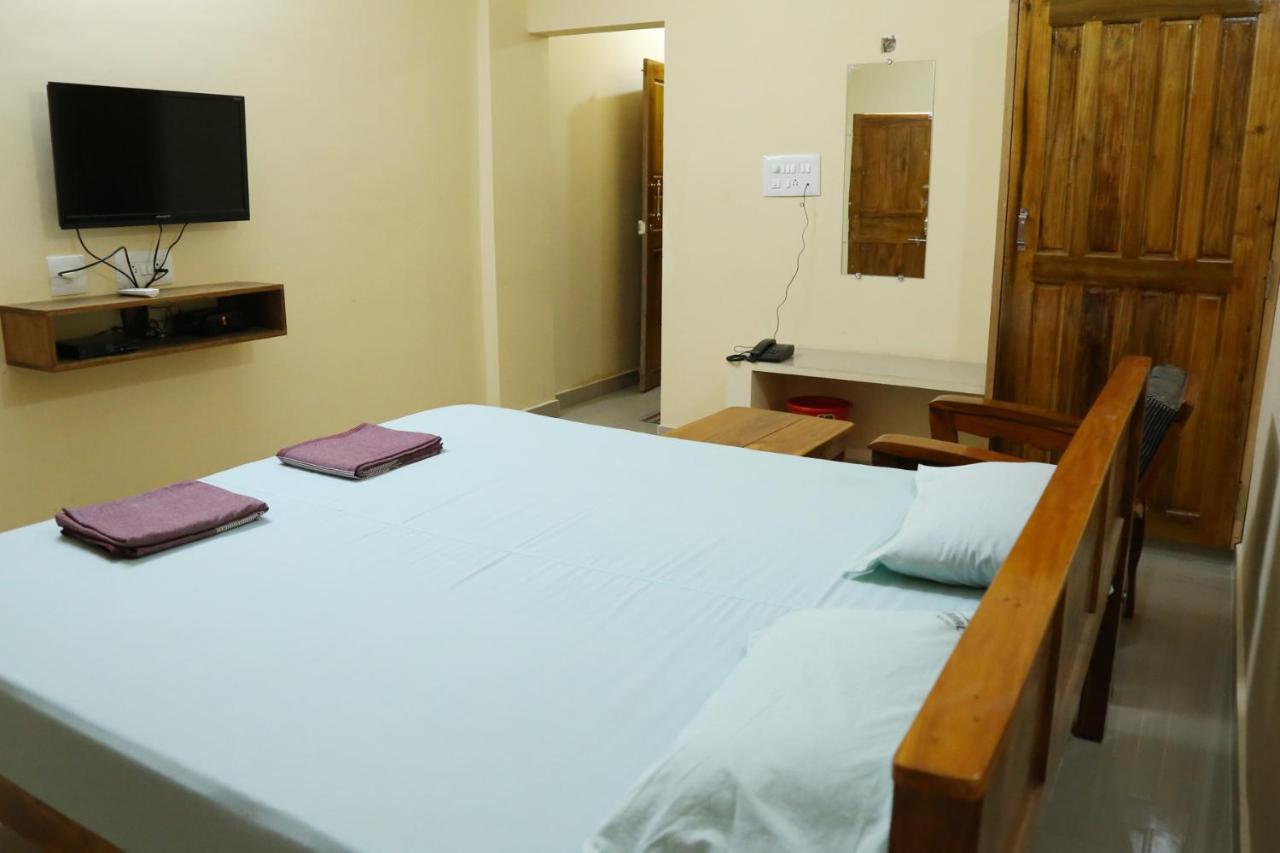 Hotel Sooryakamal Mahal Dharmastala Exterior foto